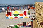 buntes Treiben am Strand