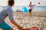 Ballspielen am Strand